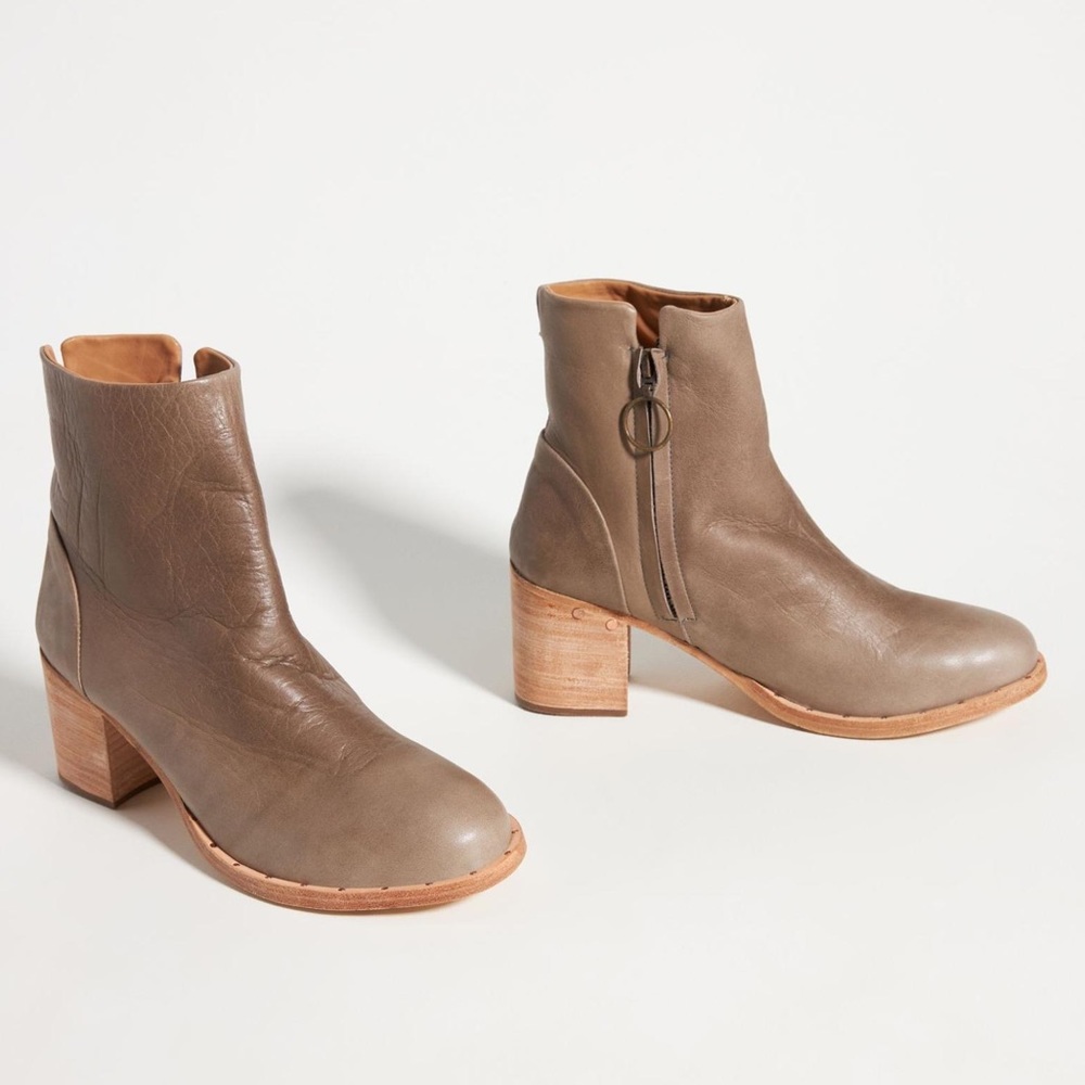 Beek Taupe Ankle Boots